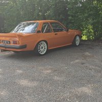 Oranje Opel Ascona B 2.5CIH met 212PK